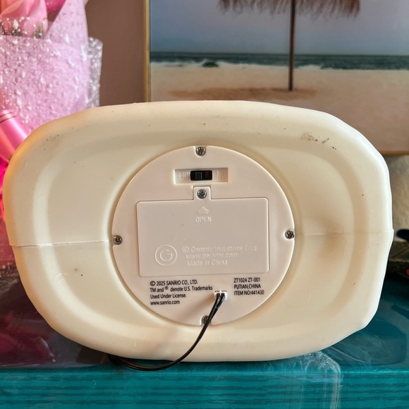 Hello Kitty SanrioEaster🌸 Hello Kitty Limited Edition Blow Mold🌸NWT - Picture 8 of 8